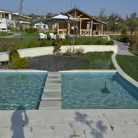 Forest Retreat&spa منتجع