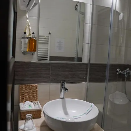 منتجع Forest Retreat&spa Oveselu